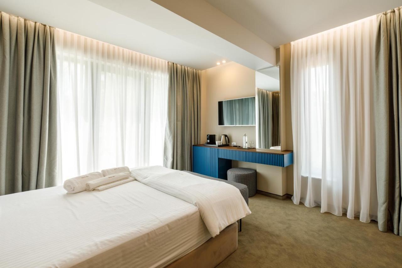 Onal Boutique Hotelier Mamaia Exterior photo